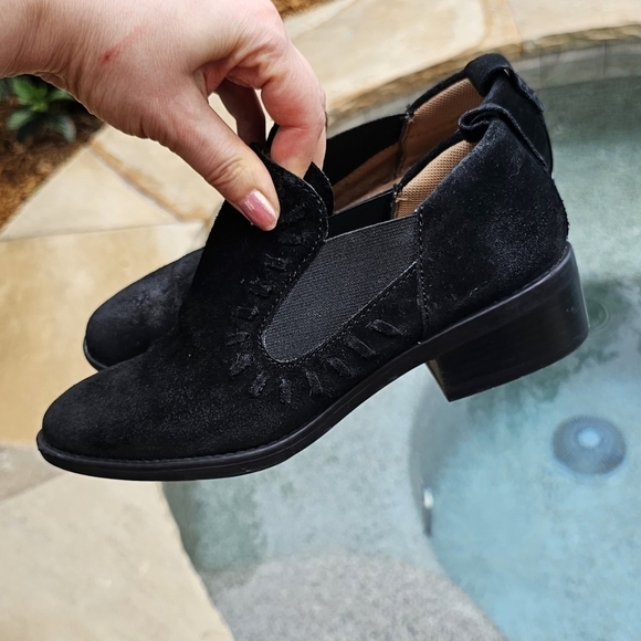 Nwot Montana artisan  leather black crafted booties 7M - Picture 1 of 11